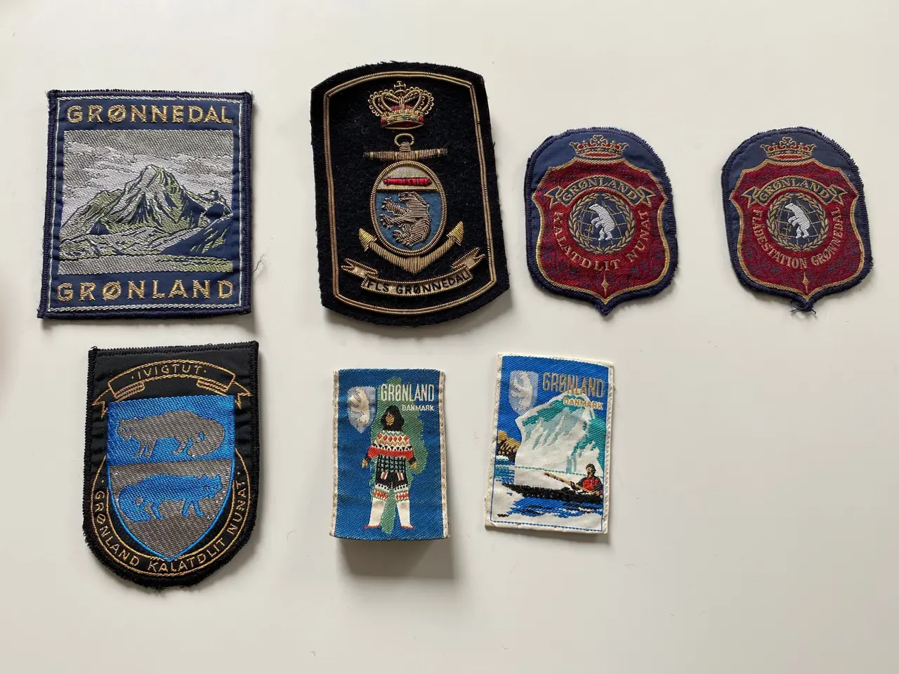 Billede 1 - Samling af historiske stofmærker