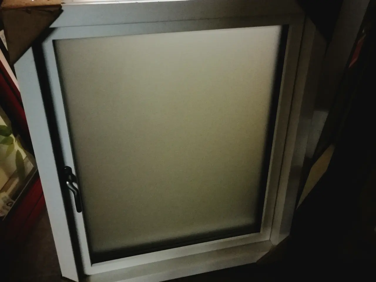 Billede 2 - NYT SDEHÆNGT VINDUE MAT GLAS 87,8x 100,8 KR 2200