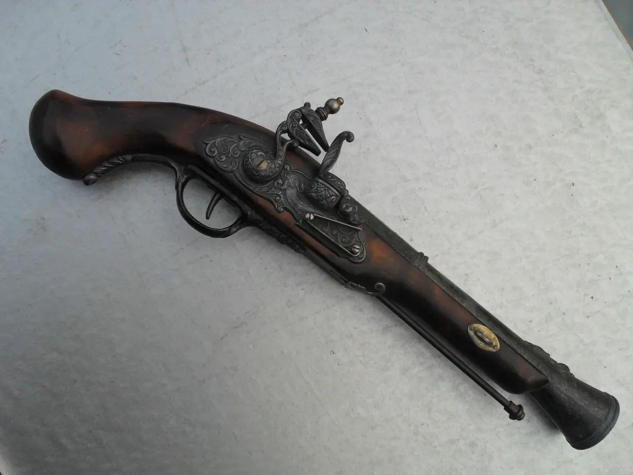 Billede 1 - gammel flintepistol