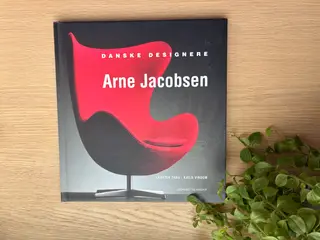 Arne Jacobsen  -  Danske Designere