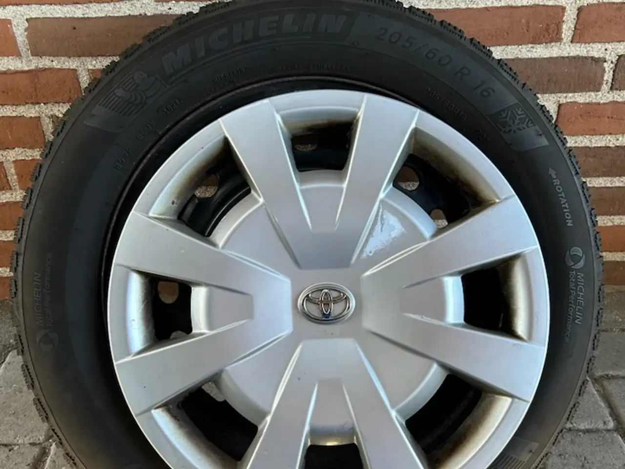 Billede 1 - Michelin vinterdæk på originale toyota fælge