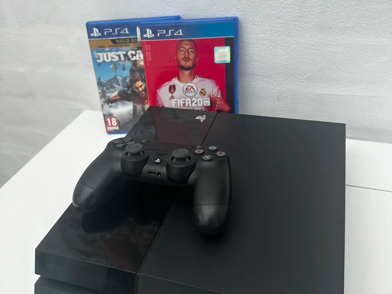 Billede 1 - Playstation 4 500GB sæt(+2 spil)