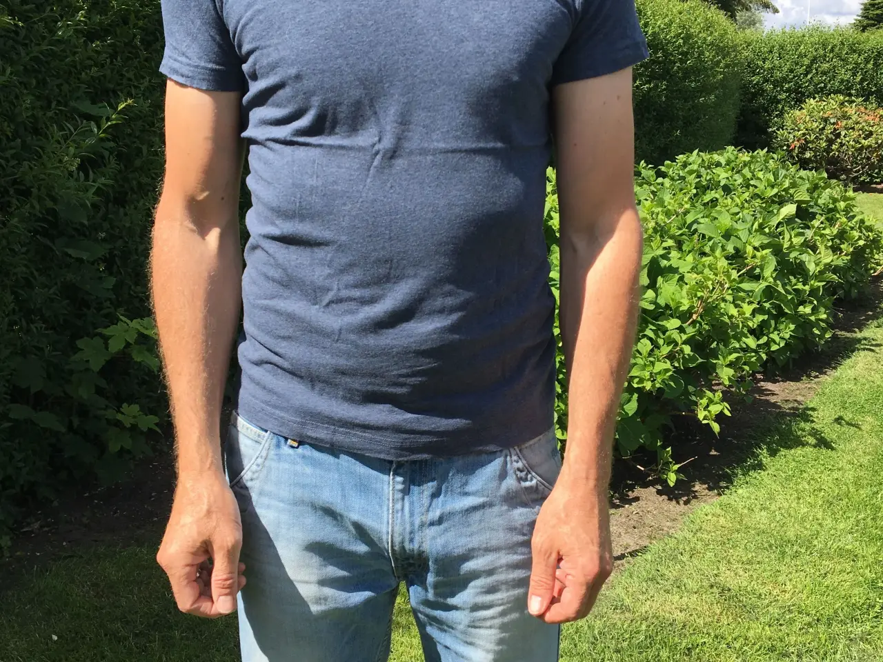 Billede 1 - Blålig tshirt HM str. M
