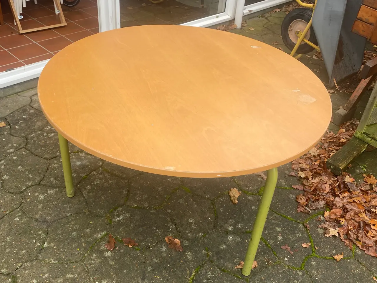 Billede 4 - Rundt køkken bord