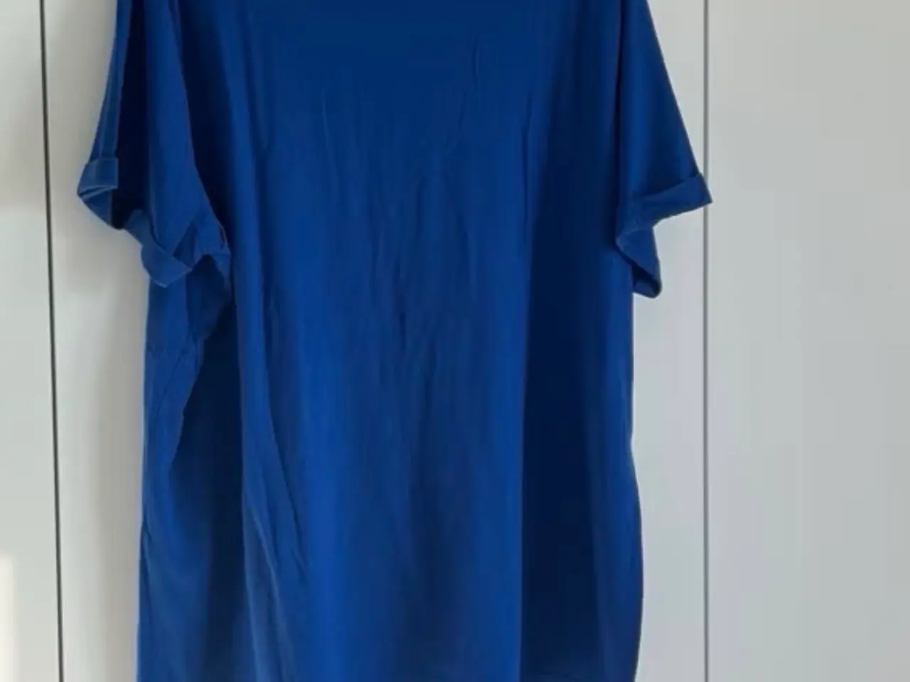 Billede 2 - Blå t-shirt fra Only Carmakoma