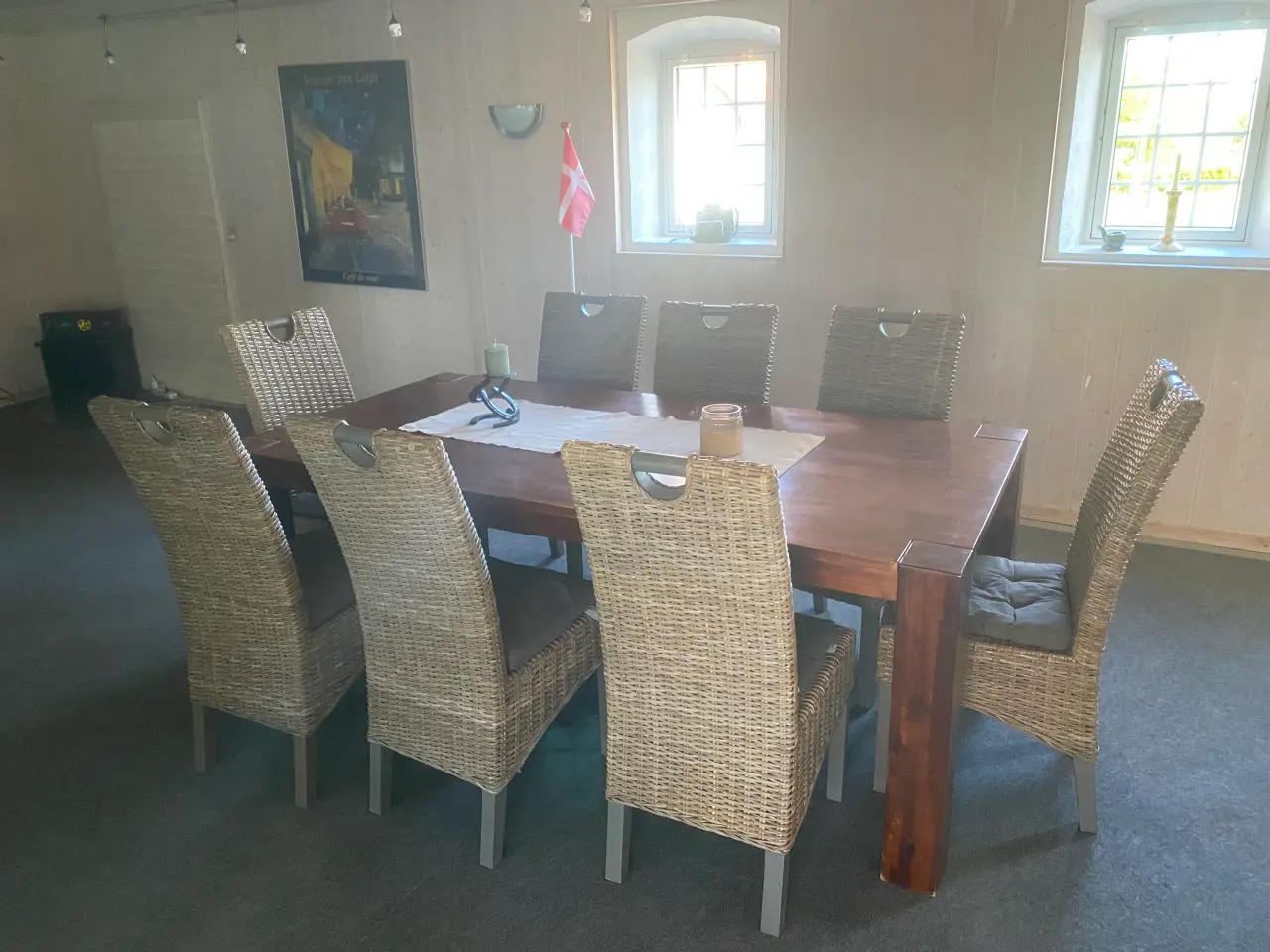 Billede 1 - Spisebord med 8 stole