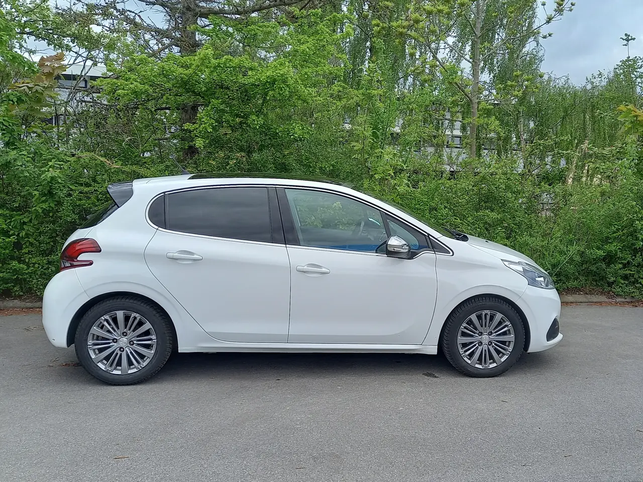 Billede 1 - Peugeot 208 1.6 BlueHDI allure sky