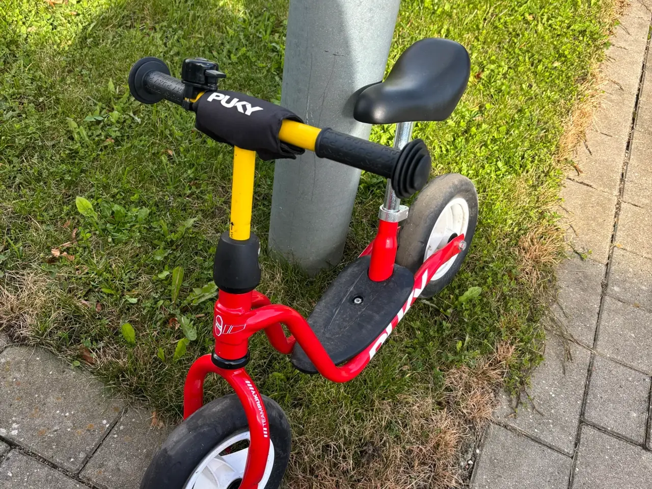 Billede 1 - Fin løbecykel
