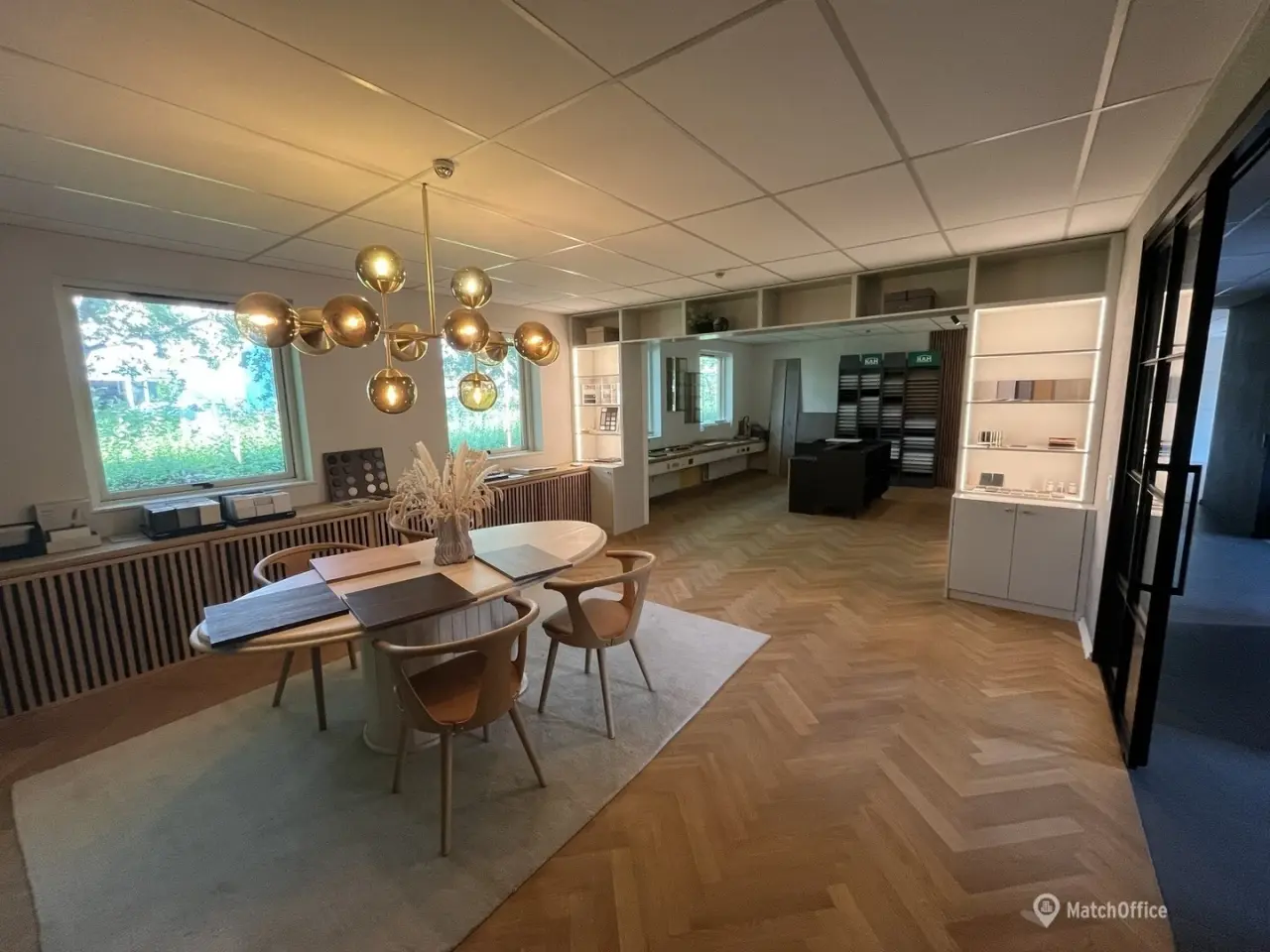Billede 9 - Super præsentabelt showroom centralt i Hillerøds erhvervskvarter