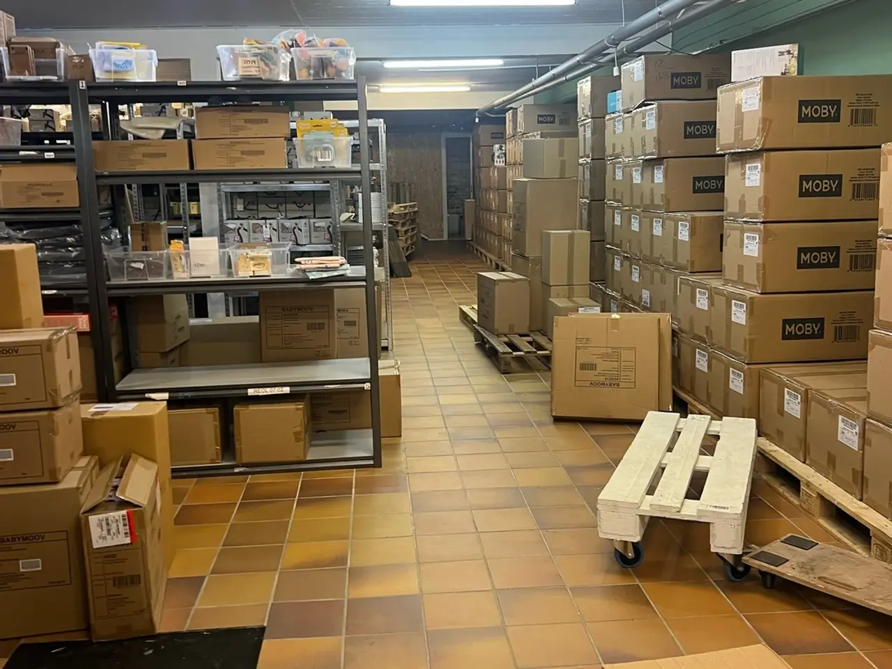 Billede 4 - 🚀 Lager / base til webshop eller virksomhed – 225 m² i Helsingør - 9000 pr mnd