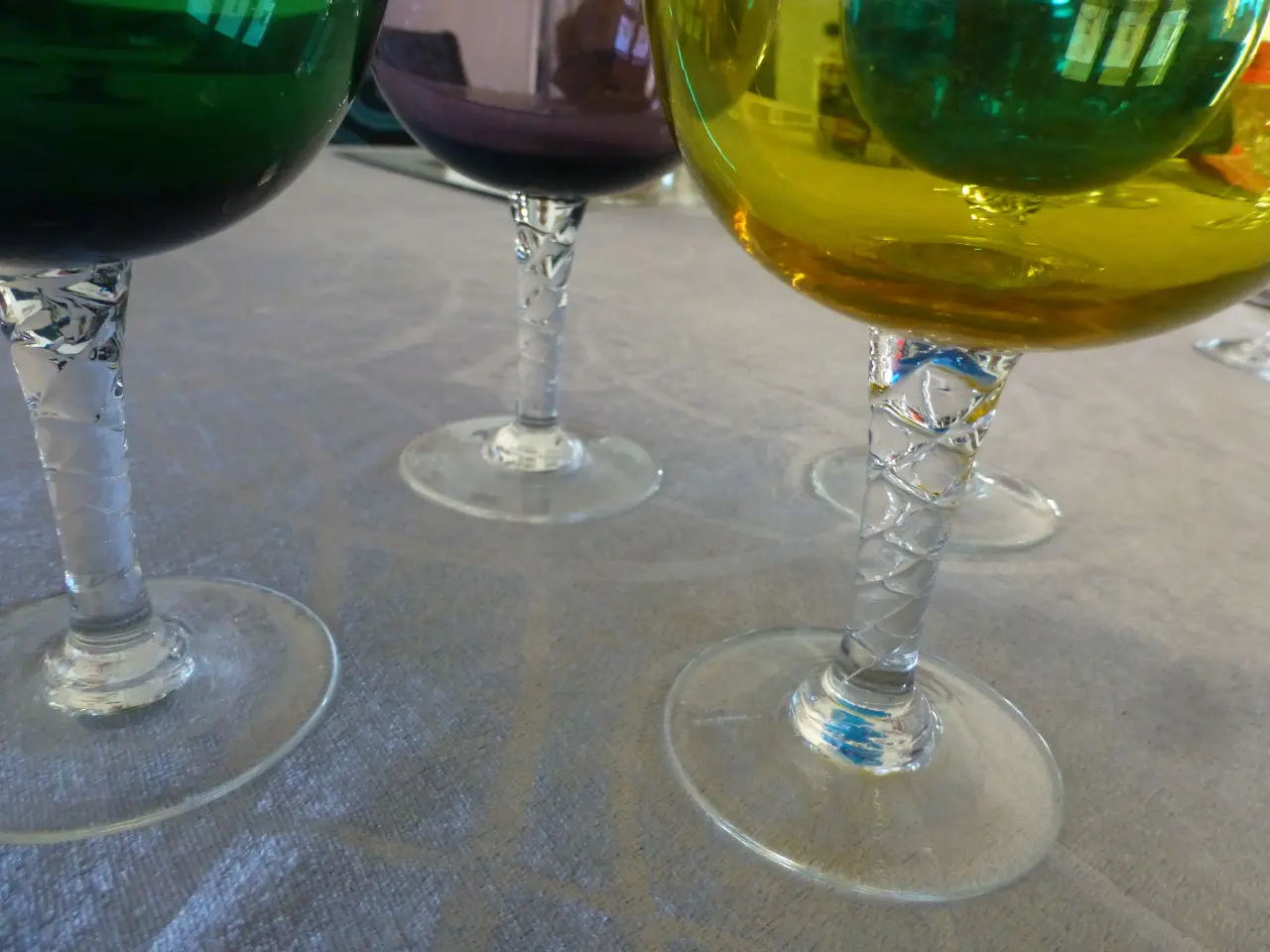 Billede 2 - Champagne glas på smuk fod