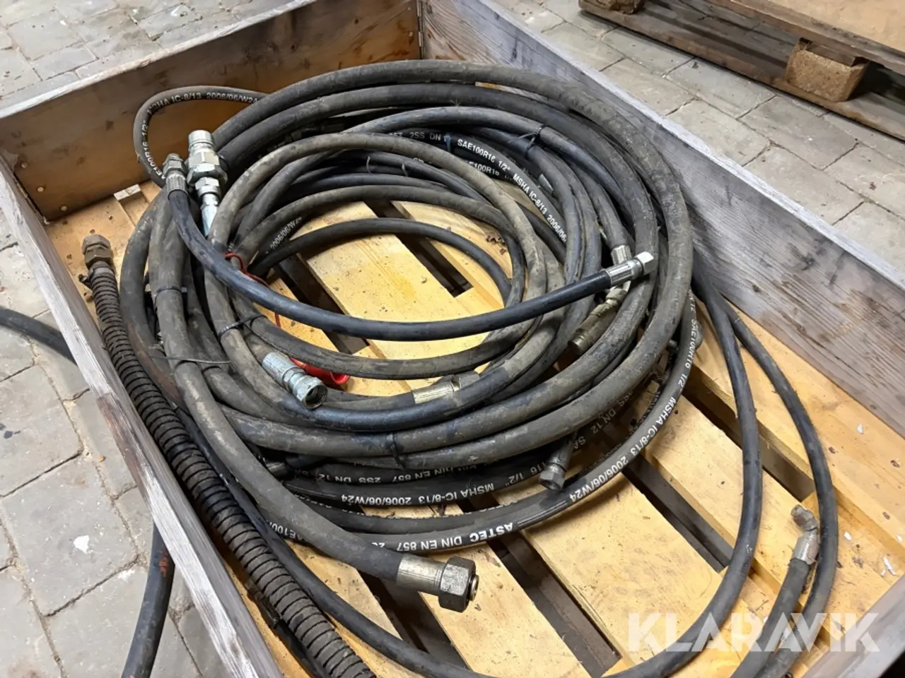 Billede 4 - Hydraulik slanger - cirka 4 styk