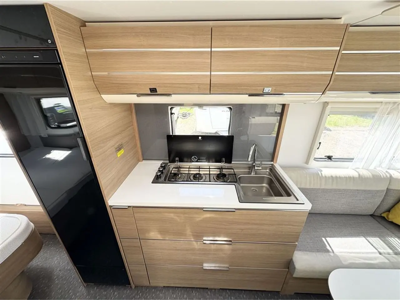 Billede 10 - 2020 - Adria Adora 613 UT Queensbed-Endebad-Gulvtemp.-Mover