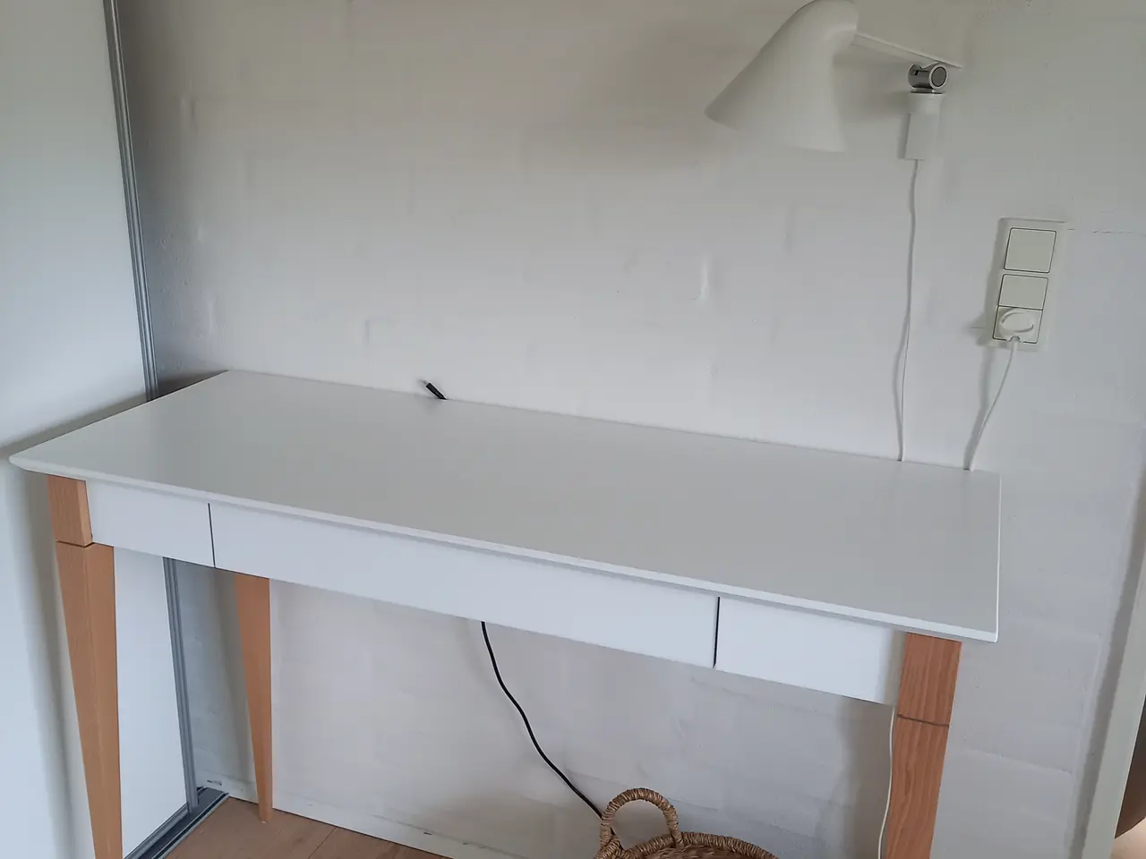 Billede 1 - MIMO Skrivebord 105x40cm - Hvid