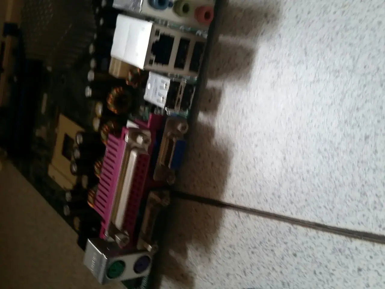 Billede 2 - Bundkort til hp/compaq D530 socket 478!