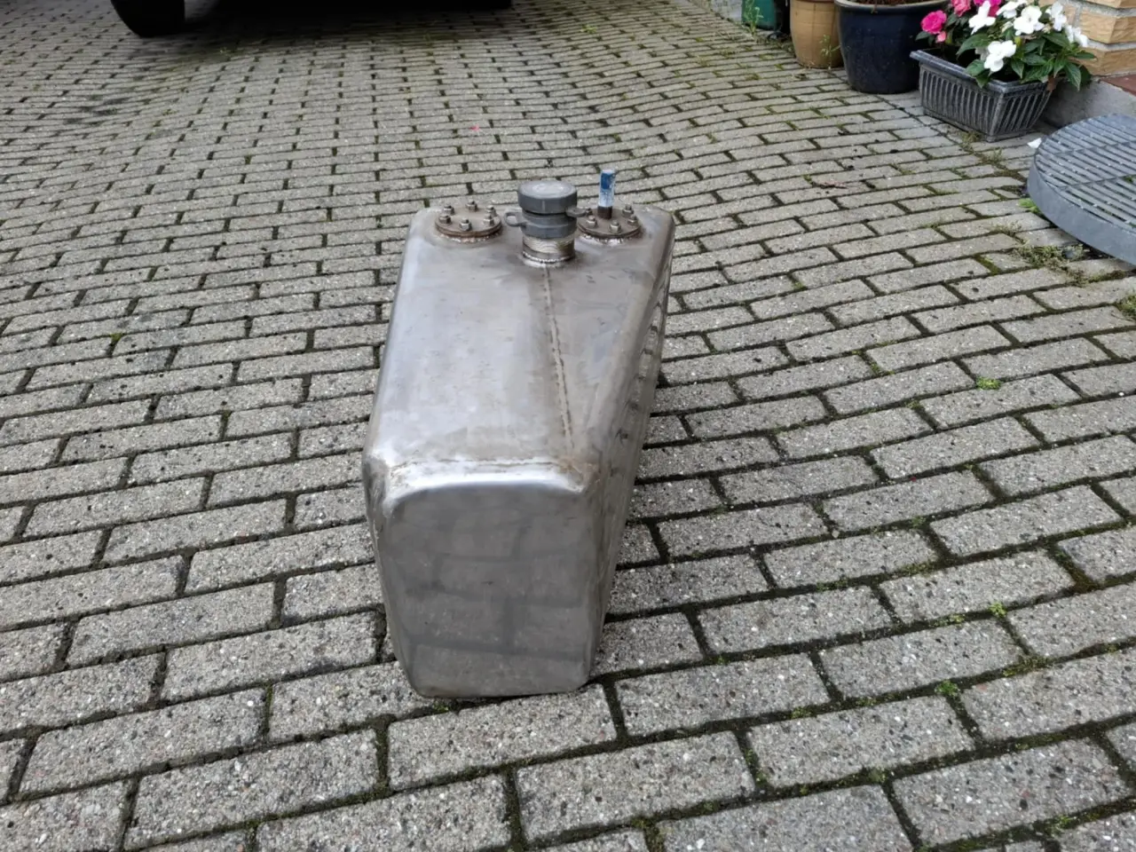 Billede 2 - Brændstoftank