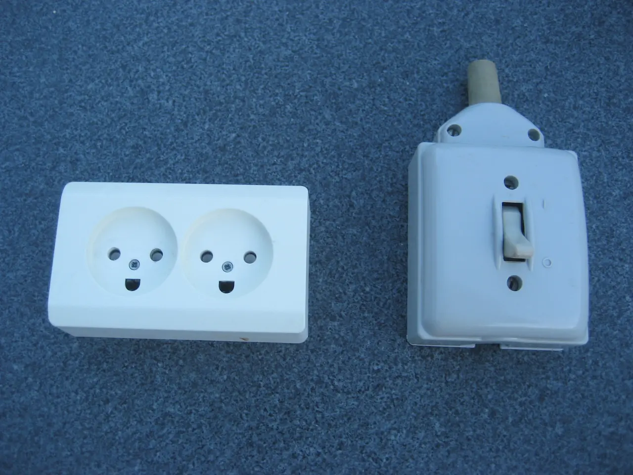Billede 1 - Opus 66 dobbelt stikkontakt og 380 V afbryder