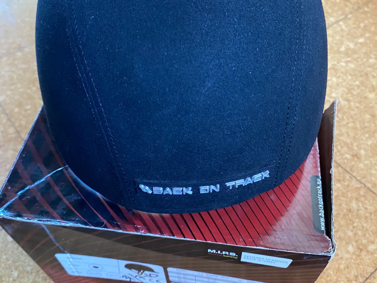 Billede 6 - Back and trach ridehjelm