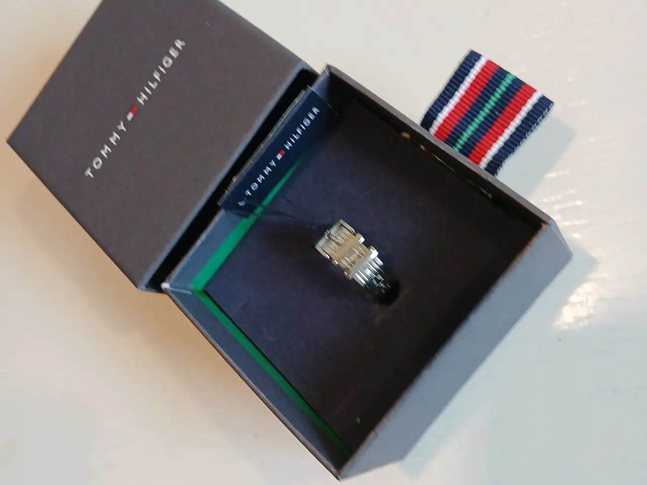 Billede 1 - Tommy Hilfiger finger ring   (044)