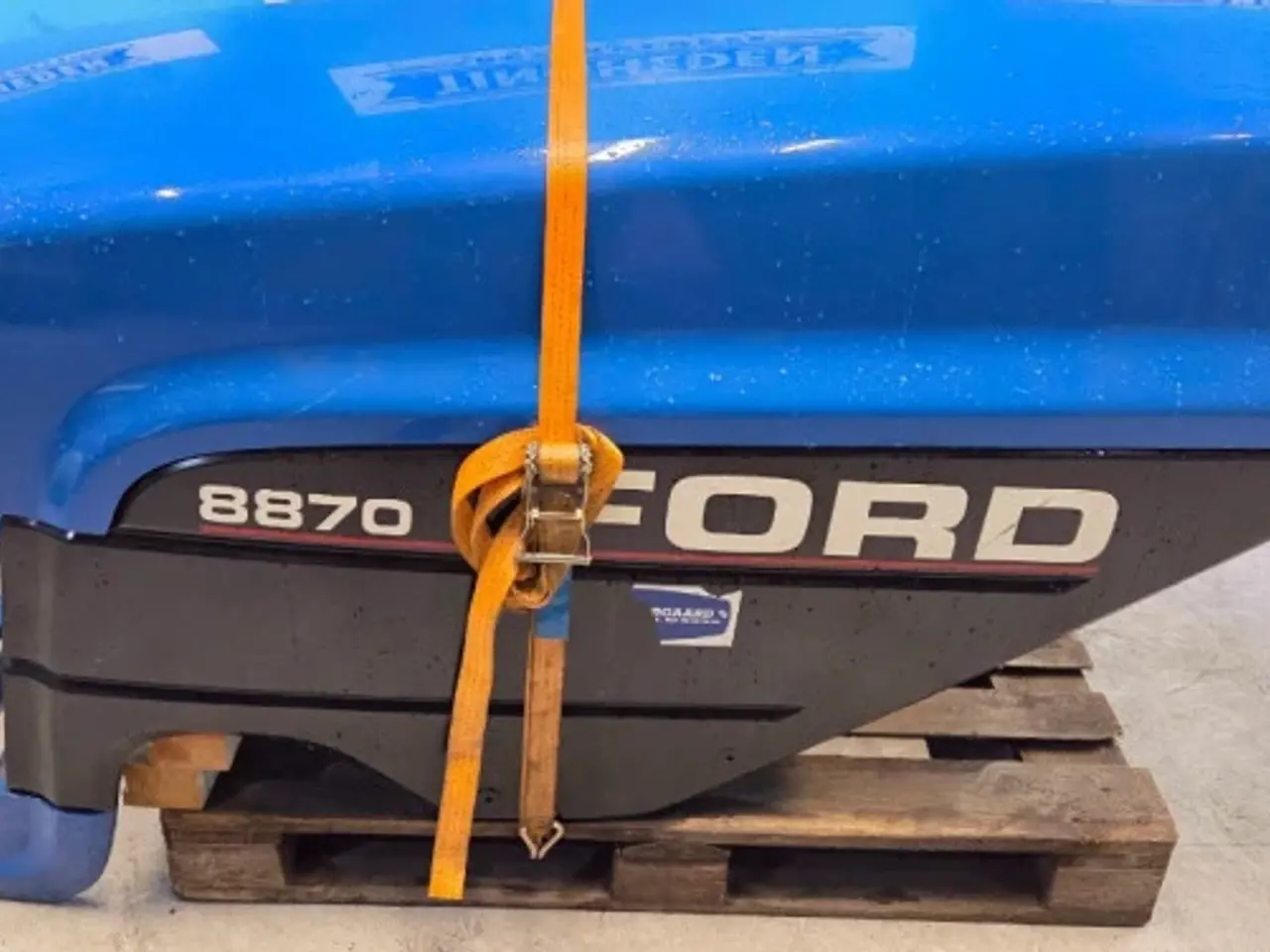 Billede 21 - Ford 8870 Motorhjelm