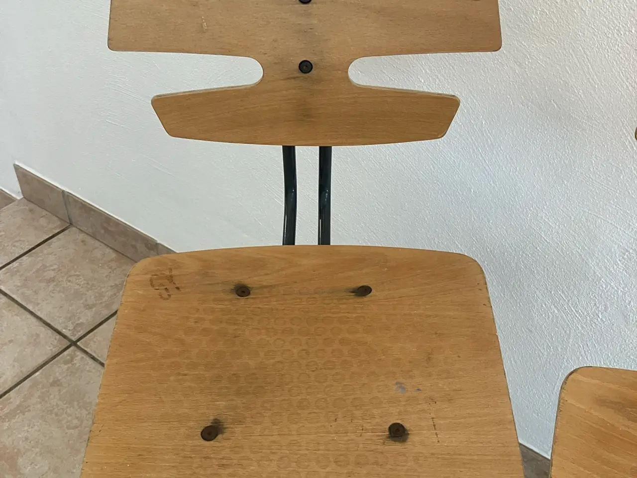 Billede 3 - To vintage-stole med justerbar højde