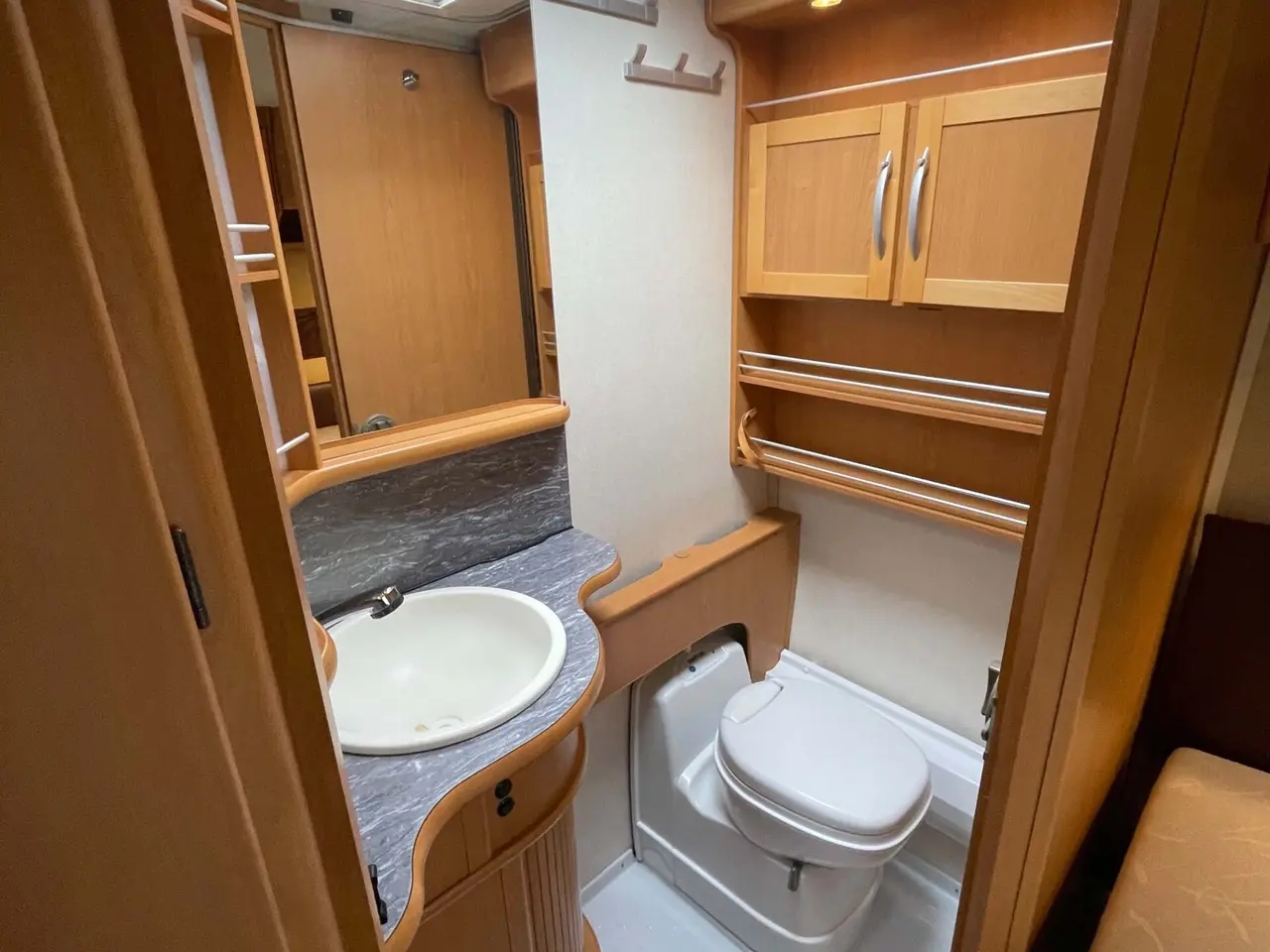 Billede 13 - 2008 - Kabe Royal 560 XL/KS
