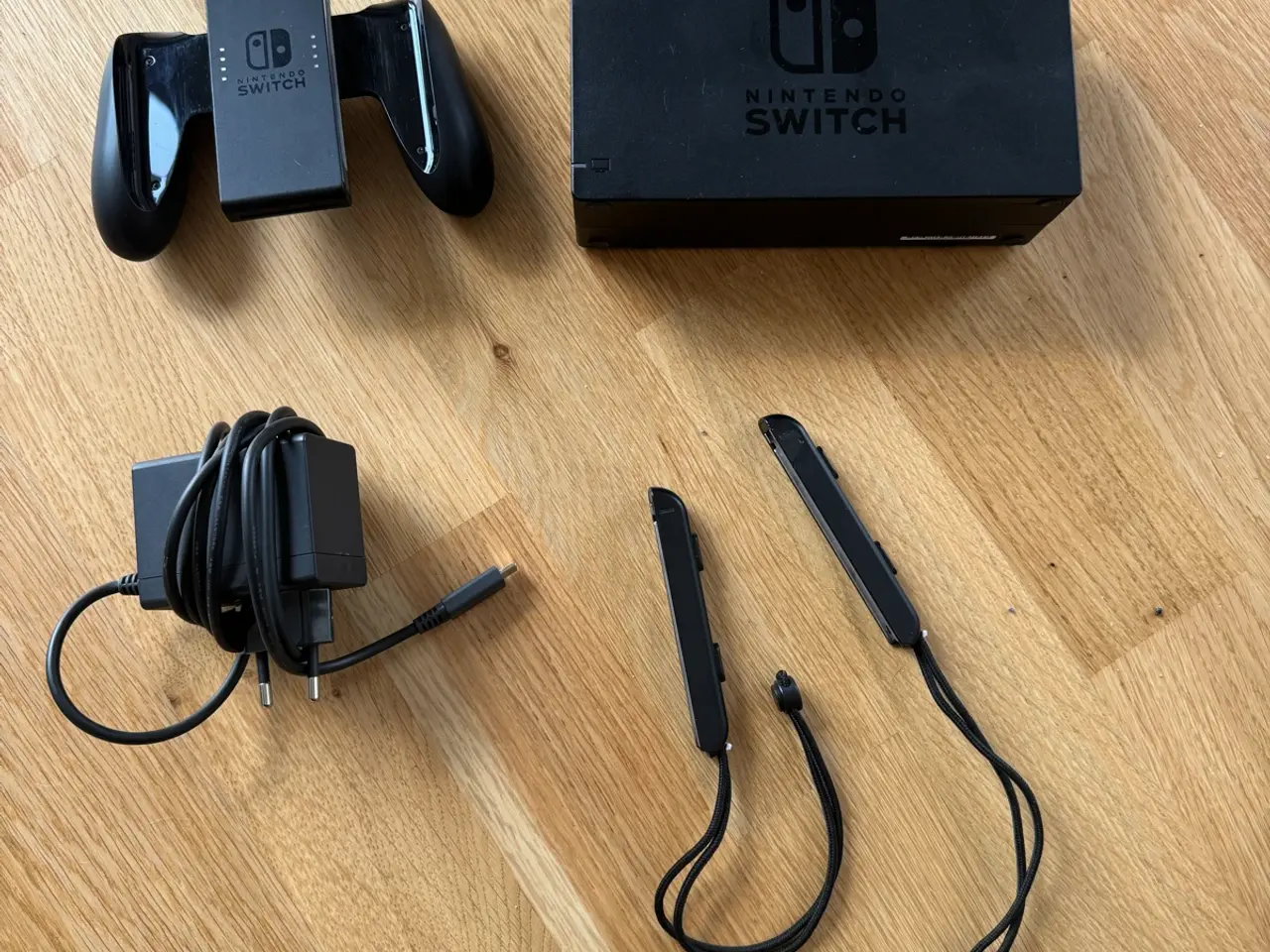 Billede 4 - Nintendo Switch V2 inkl 6 spil, udstyr og ringfit