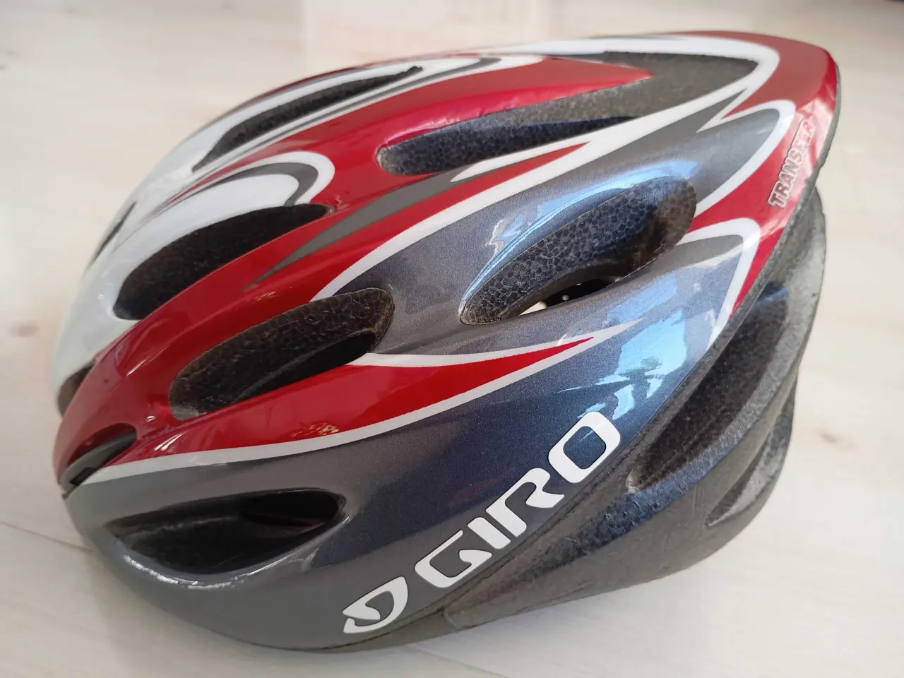 Billede 1 - GIRO hjelm. Str. 54-60 cm. 