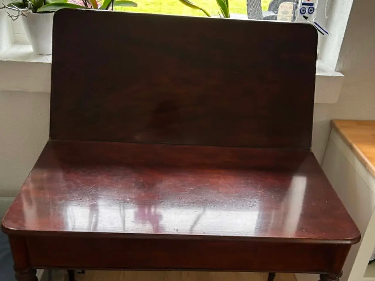 Billede 2 - Spillebord i mahogni m. drejede ben, (HxBxD 78x95x