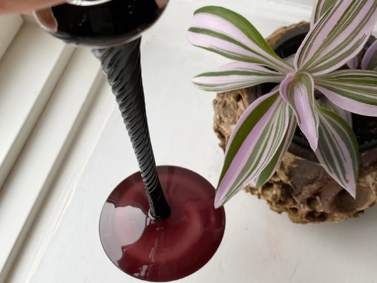 Billede 4 - Klar kumme m auberginefarvet swirl