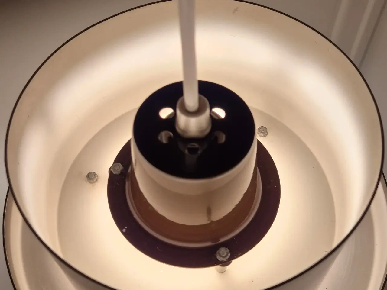 Billede 9 - Brun retrolampe med hyggeligt lys