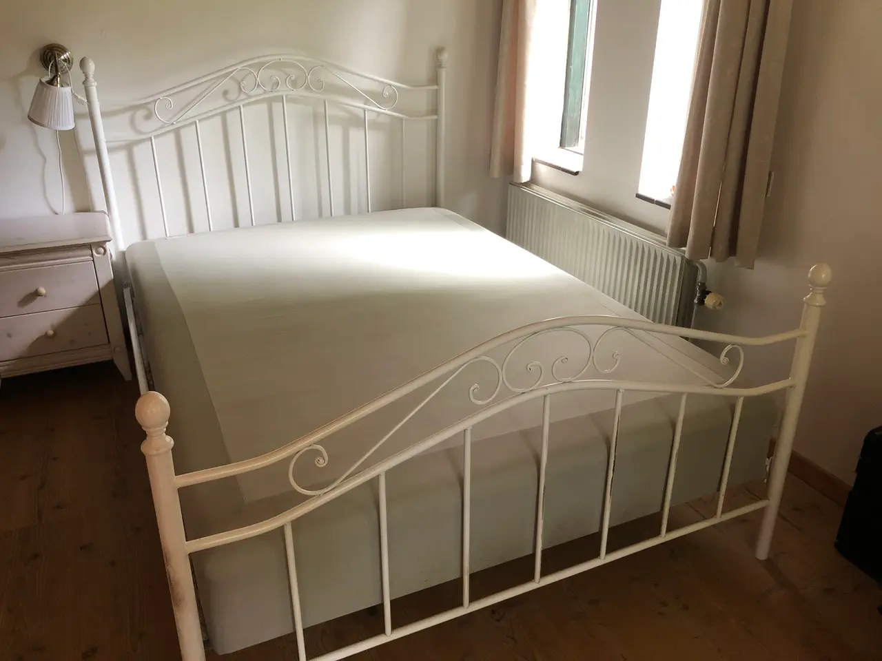Billede 1 - Boxmadras og sengestel
