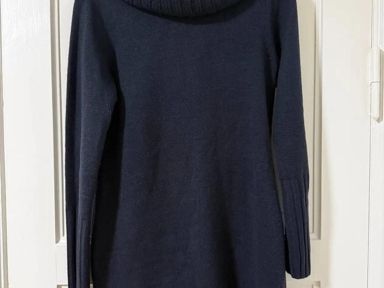 Billede 1 - Lækker H&M striktrøje med stor hals