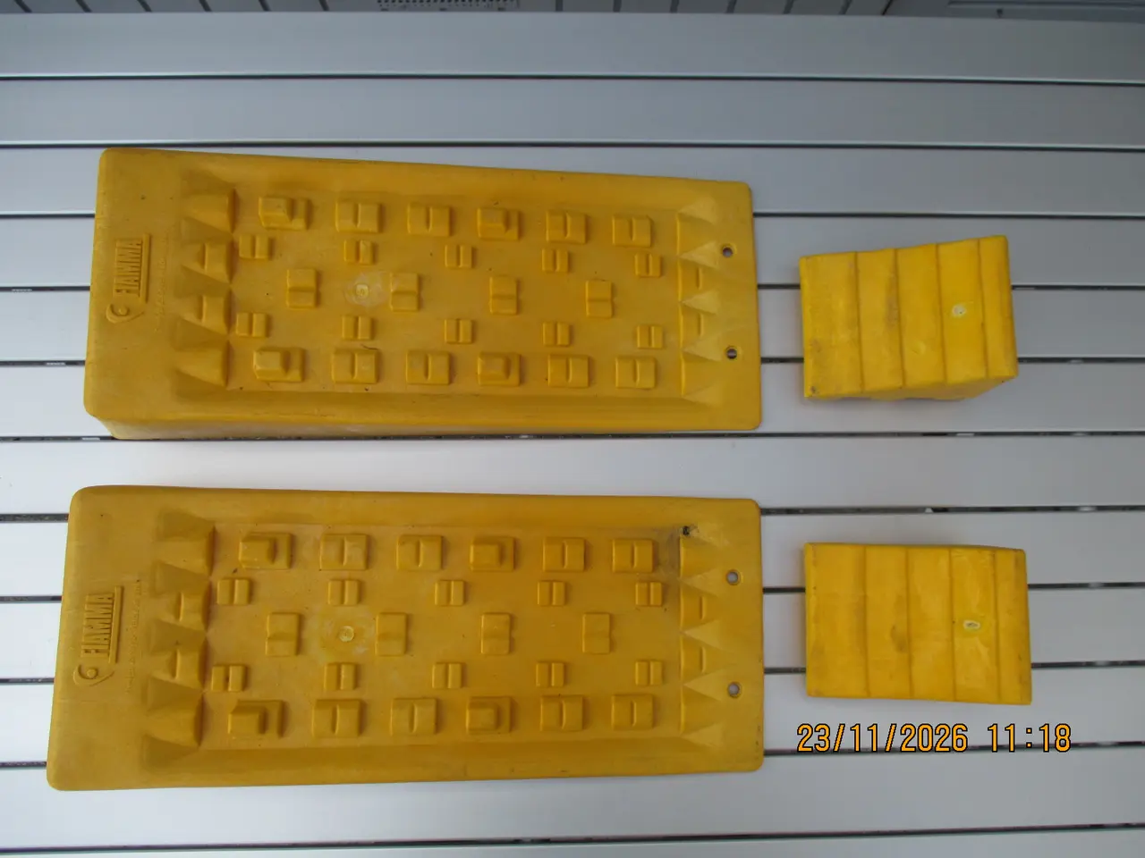 Billede 1 - 4 Stk Fiamma Køreramper Meget hård plastic.