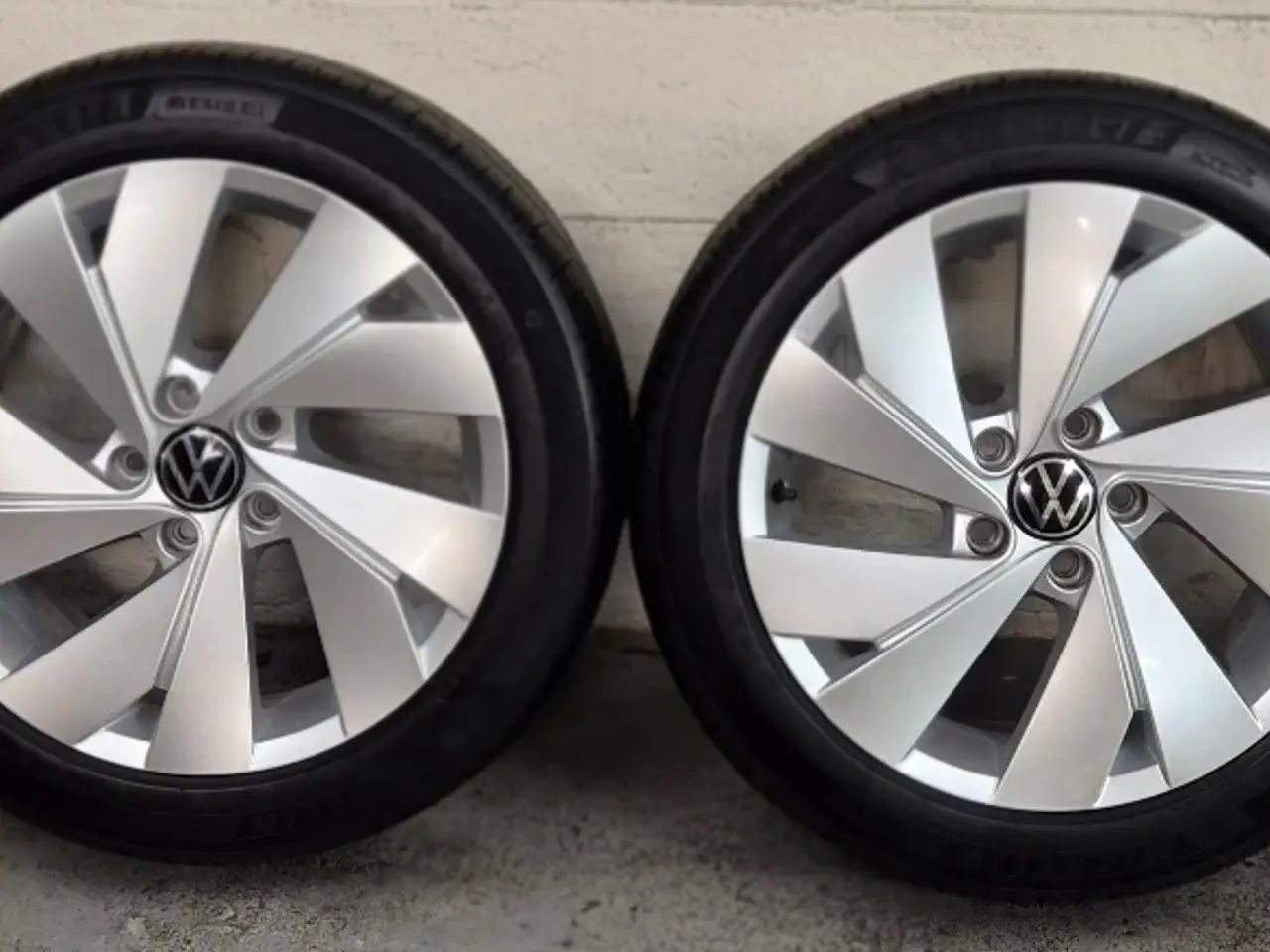 Billede 9 - VW ORIGINAL ALUFÆLGE MED NYE SOMMERDÆK 5x112