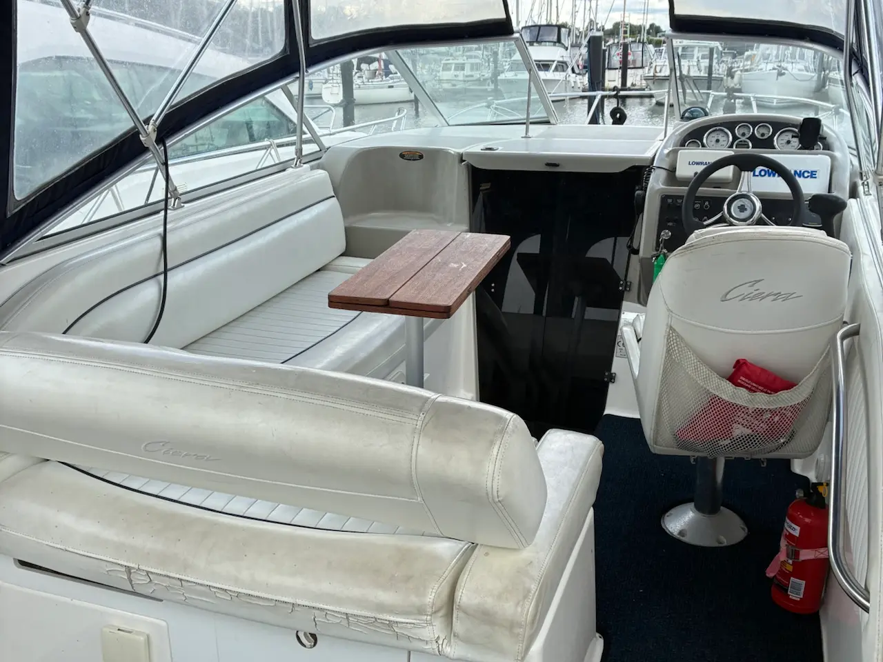 Billede 8 - Bayliner 2655 Ciera, ferkvandskølet og bovpropel