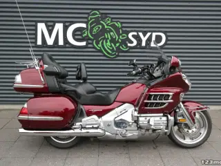 Honda GL 1800 Gold Wing MC-SYD       BYTTER GERNE