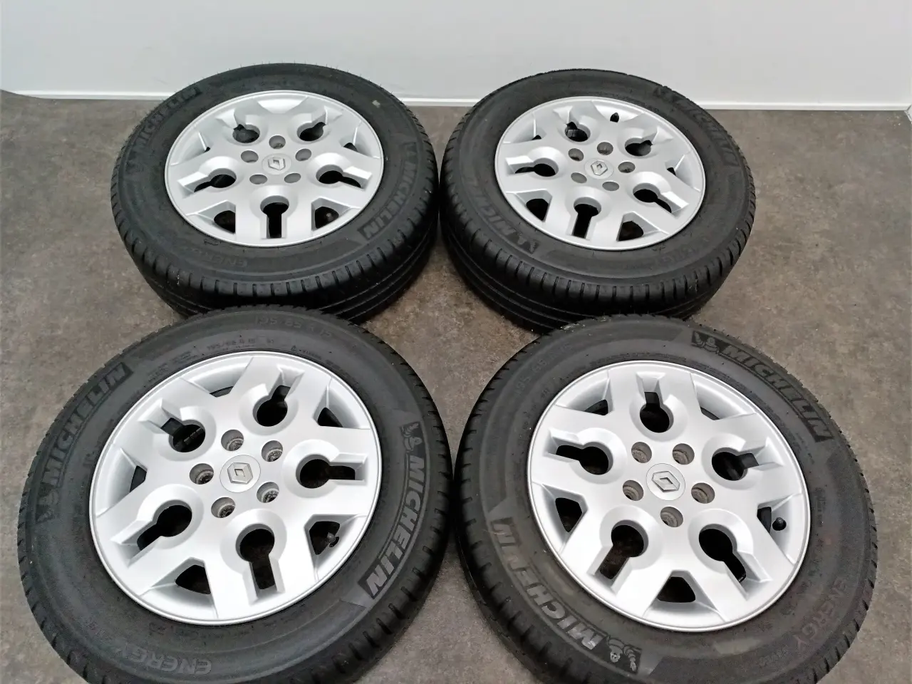 Billede 5 - 5x108 15" ET44 nav 60,1ø Renault sommersæt