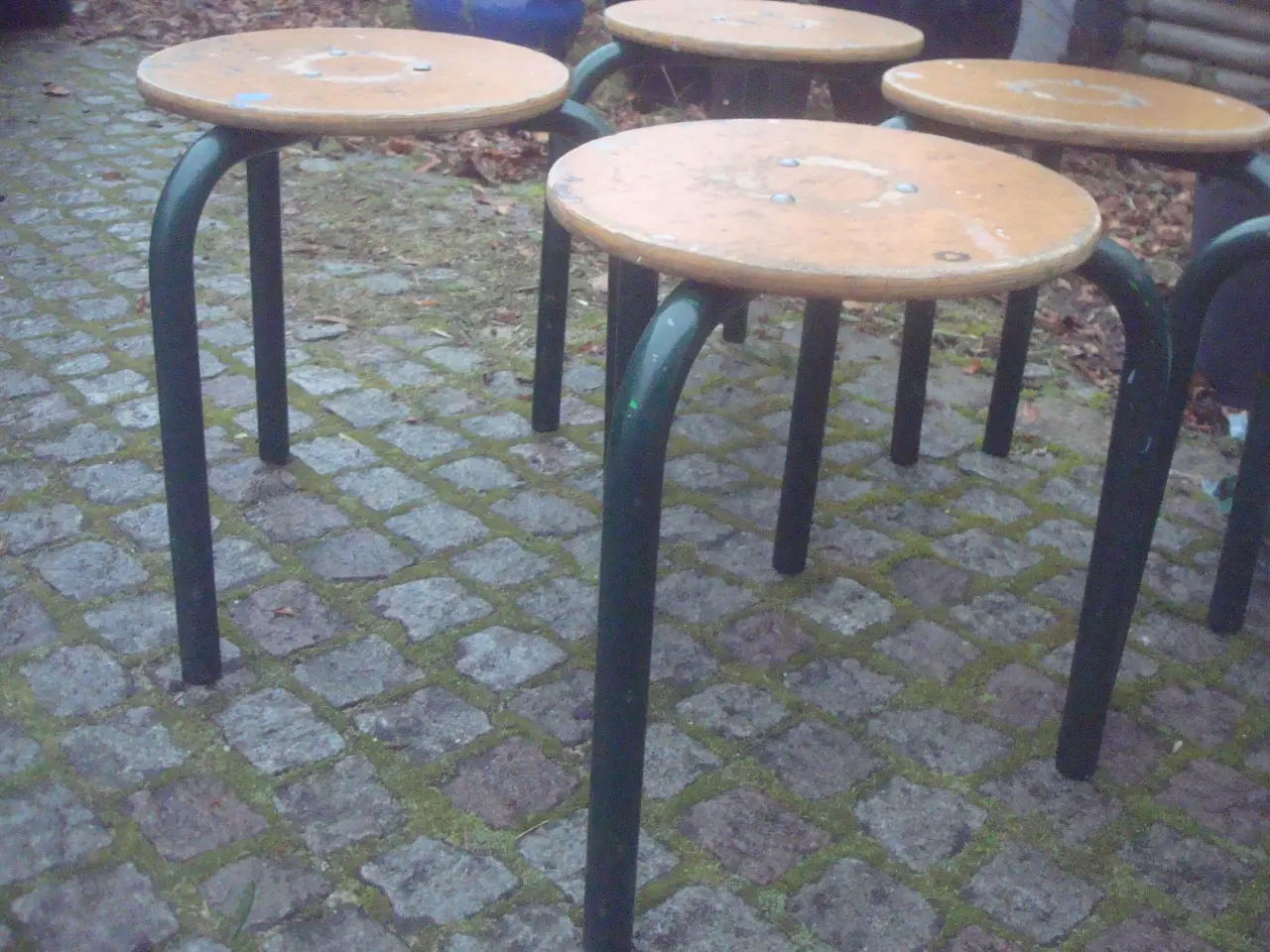 Billede 1 - TABURETTER RETRO, KRAFTIGE HØJDE CA 45 cm,