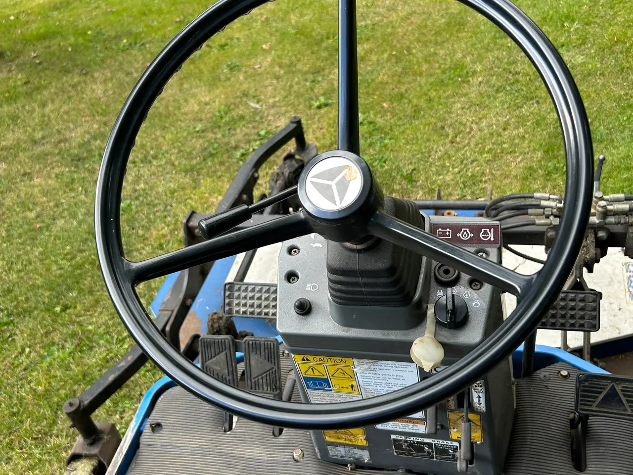 Billede 8 - Iseki SF330 diesel plæneklipper med 2 m klippebord
