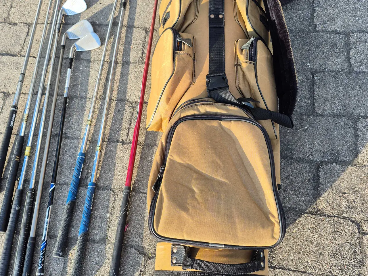 Billede 3 - Mitsushiba golfbag med jernsæt og putter