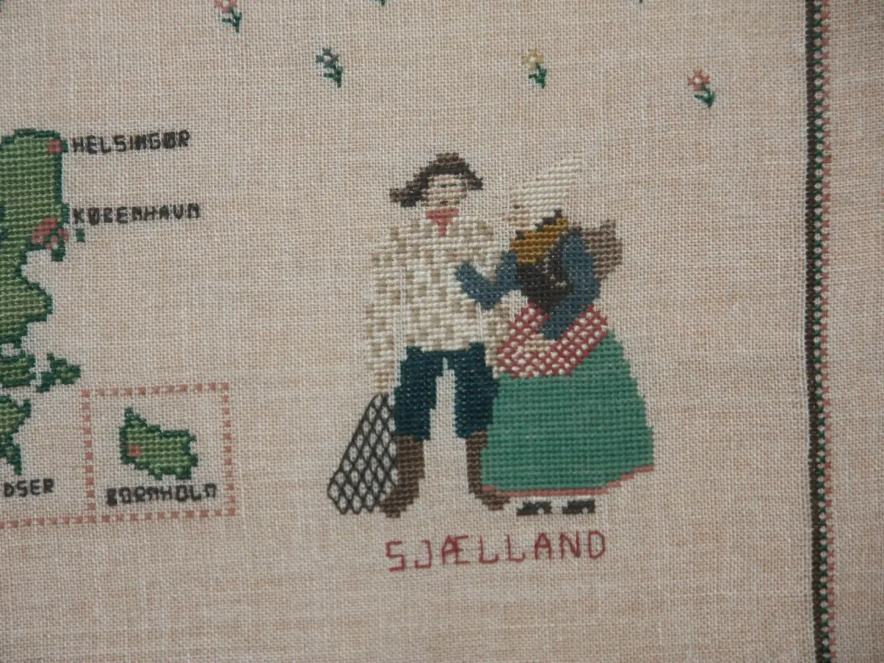Billede 4 - Broderet Danmarkskort
