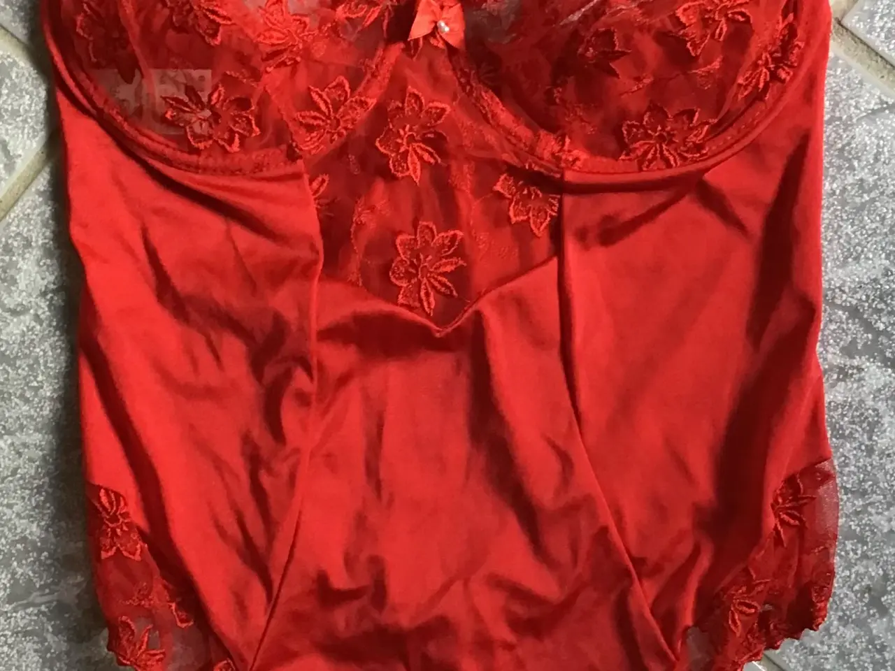Billede 1 - Rød bodystocking