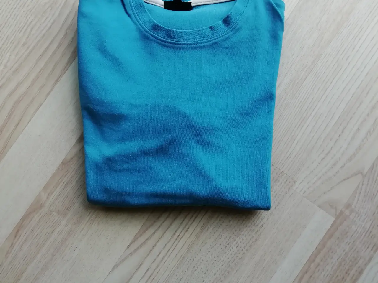 Billede 1 - T-shirt med lang ærme str. 14 år, D-xel