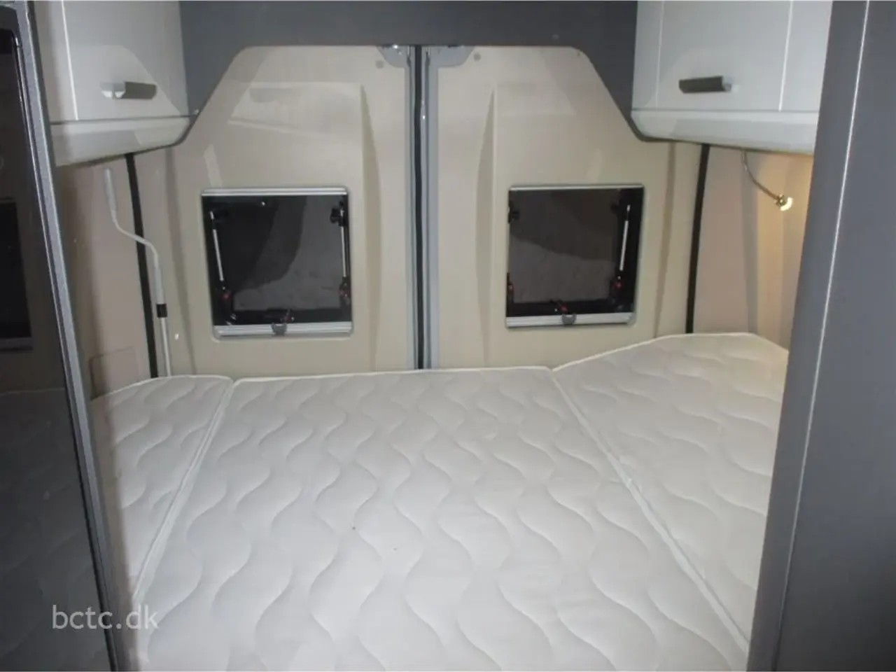 Billede 11 - 2024 - McLouis Menfys Van 03 S-Line