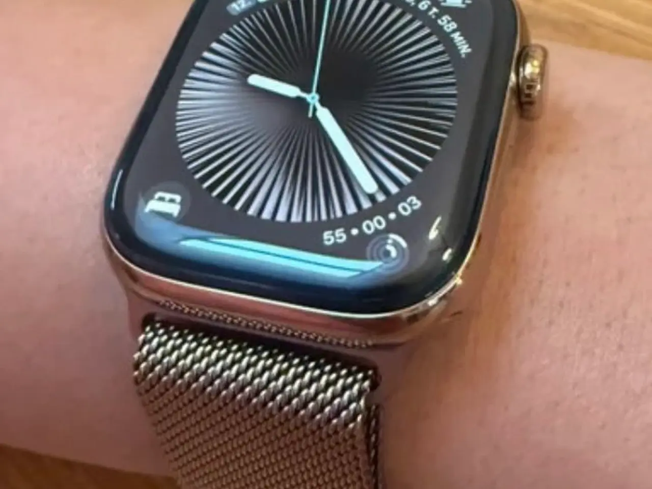 Billede 4 - Apple Watch Series 10 Cellular titanium 42 mm. 