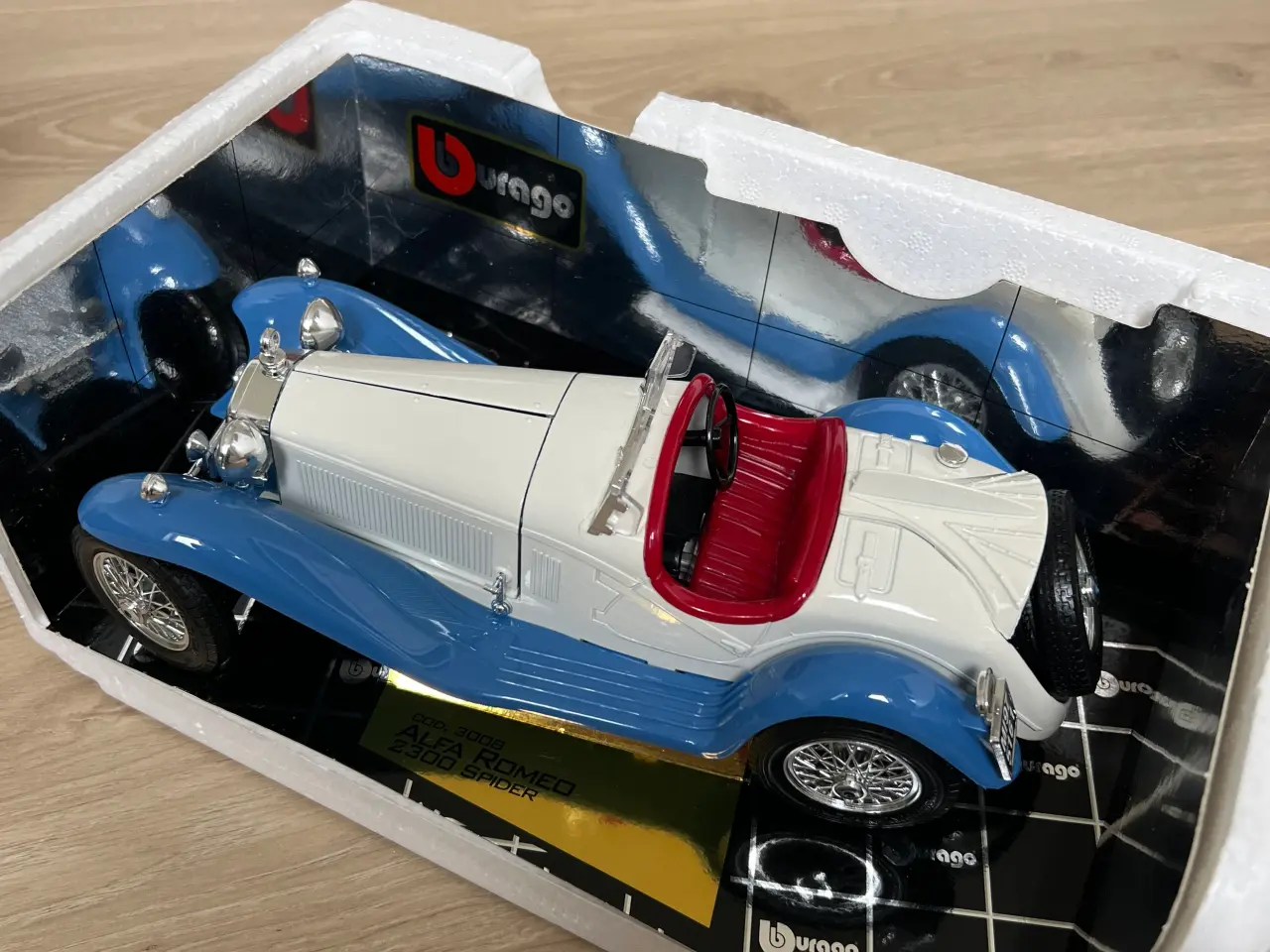 Billede 2 - Bburago Alfa Romeo 2300 Spider 1932 scala 1:18