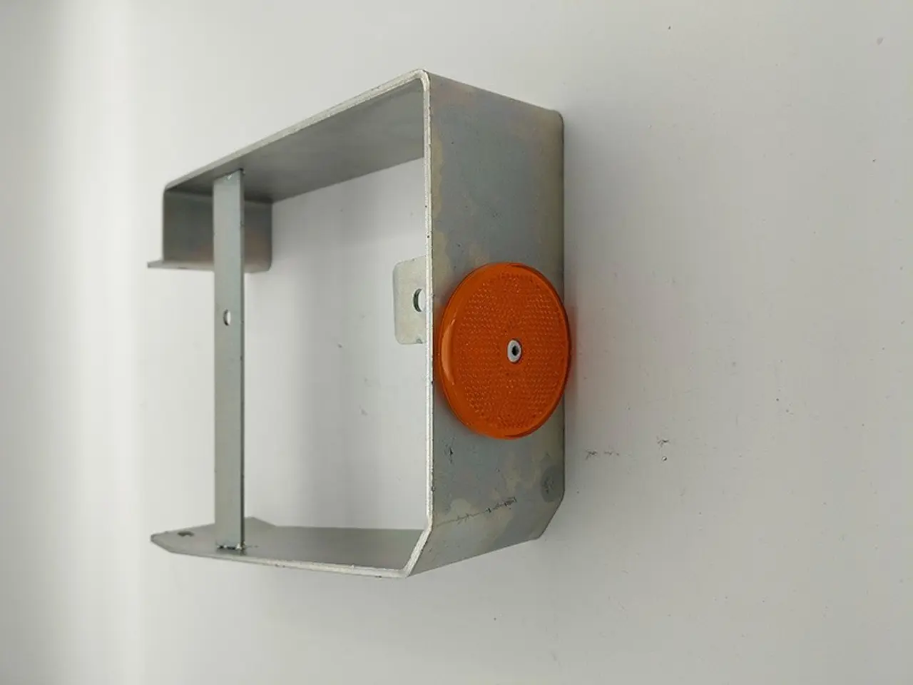 Billede 4 - Lygte holder Neptun GN064 venstre side