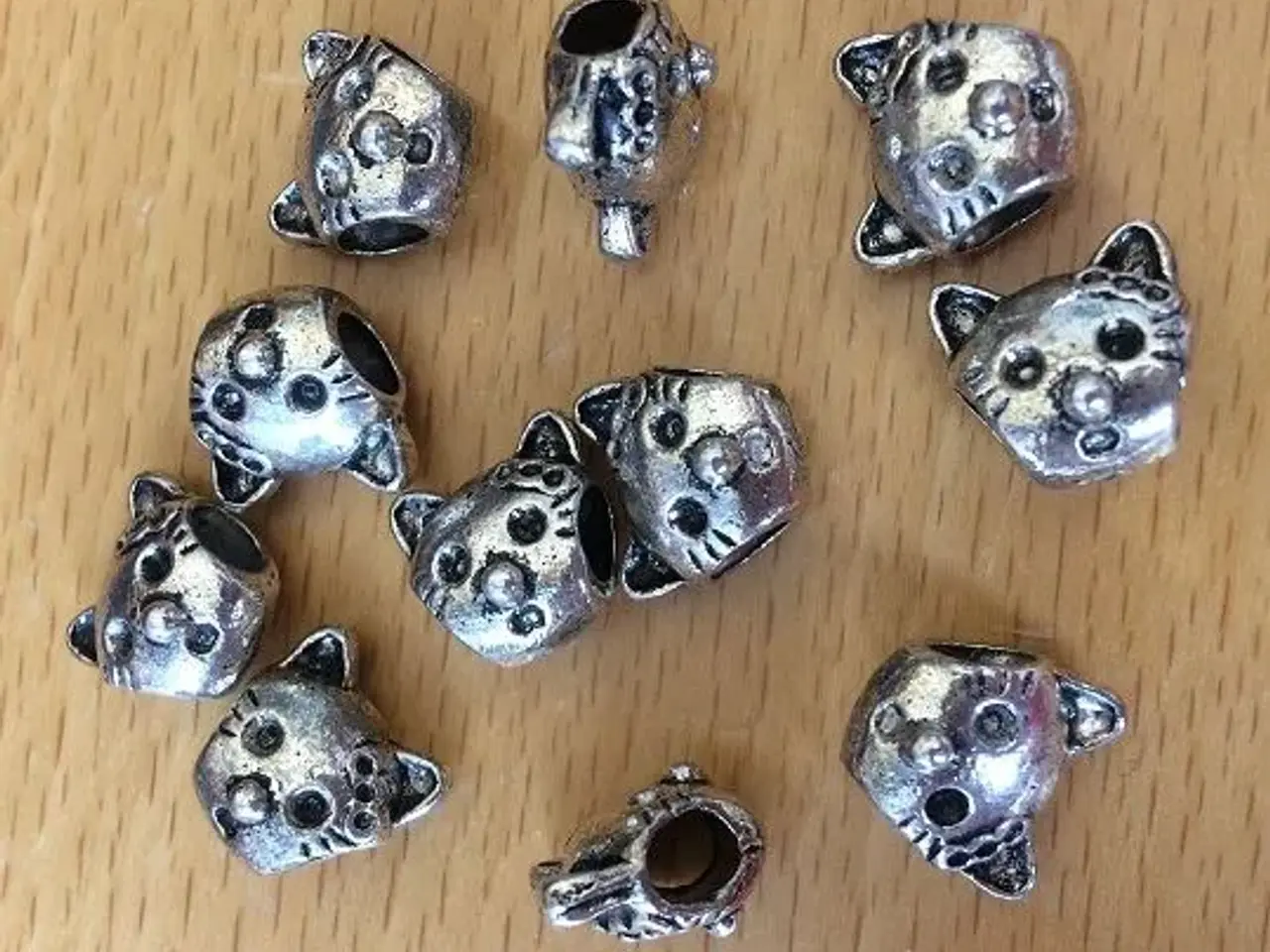Billede 2 - VEDHÆNG / LED MED KAT / MIS # kitty # ve