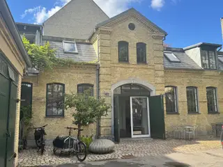 1-2 kontorpladser ledige i DESIGN-fællesskab på Gammel Kongevej.